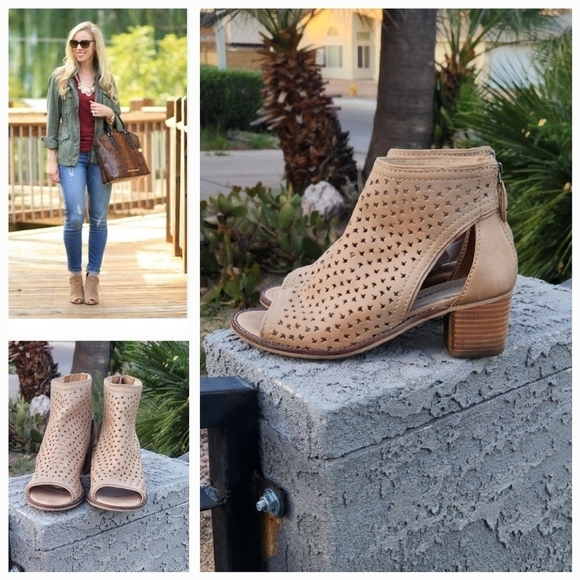 KELSI DAGGER OPEN TOE BOOTIE - Picture 1 of 5